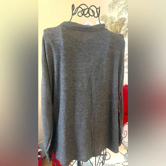 Workshop Republic Clothing Women’s Sweater with Ruched Cuffs. Size medium. - Picture 4 of 5